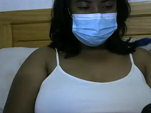 Artinah22 online show from October 2025 05:52:01 PM