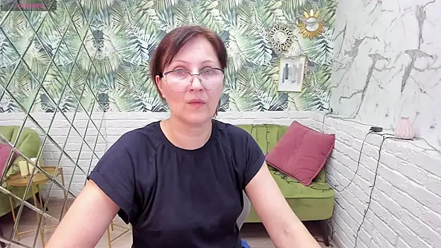 Snapshot of Paris_Cherry chatting on January 2025 11:35:01 PM Paris Cherry online show from January 2025 11:35:01 PM