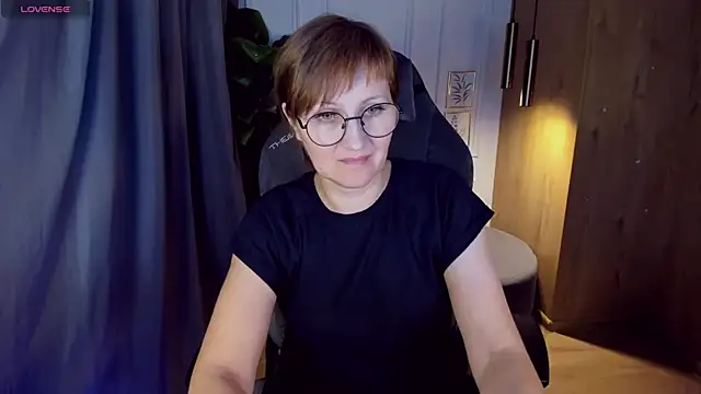 Snapshot of Paris_Cherry chatting on February 2025 04:40:02 PM Paris Cherry online show from February 2025 04:40:02 PM