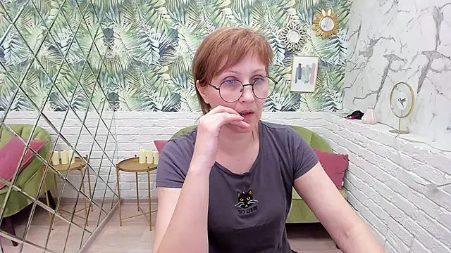 Snapshot of Paris_Cherry chatting on March 2025 08:04:01 PM Paris Cherry online show from March 2025 08:04:01 PM