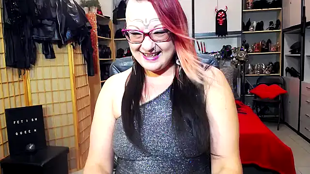 LindaDaemonX online show from November 2025 08:14:01 AM