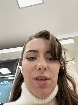 MariiD online show from December 2024 02:42:02 PM