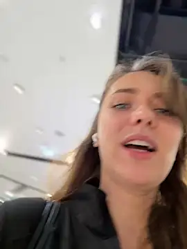 MariiD online show from December 2024 10:45:02 AM