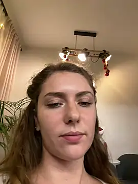 MariiD online show from December 2024 02:27:01 PM