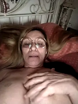 Snapshot of Melmamalhuda@xh chatting on February 2025 04:48:02 PM Melmamalhudaxh online show from February 2025 04:48:02 PM