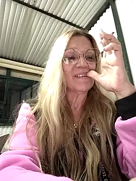 Snapshot of Melmamalhuda@xh chatting on September 2025 08:03:01 PM Melmamalhudaxh online show from September 2025 08:03:01 PM