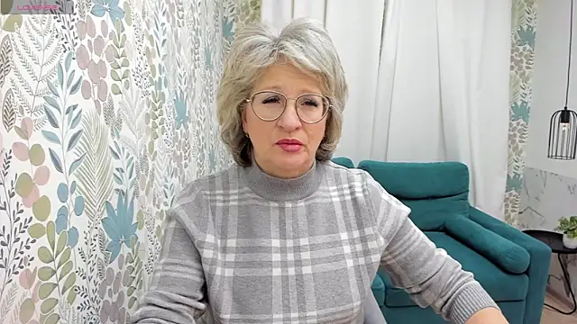 EvelynJoyful online show from December 2024 05:05:02 AM