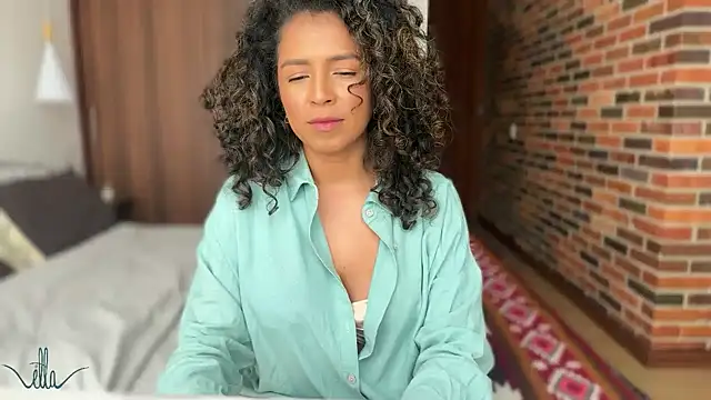 Snapshot of illaroom chatting on December 2024 03:33:01 PM illaroom online show from December 2024 03:33:01 PM