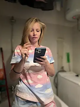 AnastasiaAniess online show from March 2025 07:04:01 PM