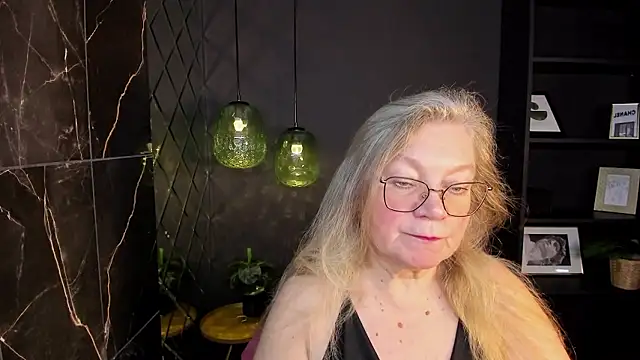 NataliMellow online show from January 2026 01:04:01 PM