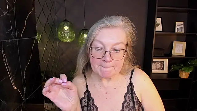 NataliMellow online show from February 2026 01:08:02 PM