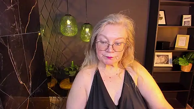 NataliMellow online show from April 2026 01:14:01 PM