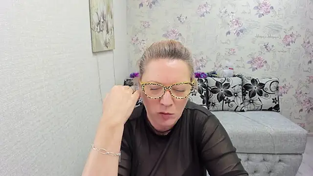 LeaPure online show from January 2025 09:30:01 AM