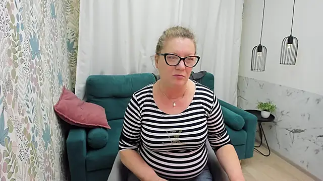 LeaPure online show from March 2026 05:12:01 AM