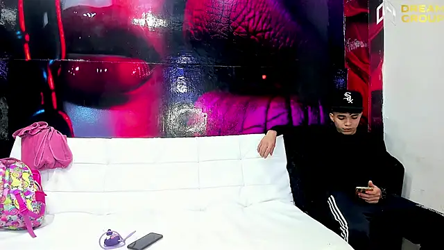 AmazingPartys online show from February 2026 01:47:01 PM