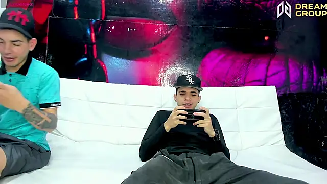 AmazingPartys online show from April 2026 07:37:01 PM