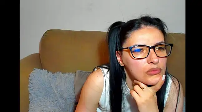 GlamourousKassy online show from March 2025 08:49:01 PM