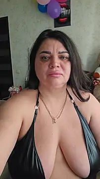 littleRikka online show from April 2026 06:19:01 AM