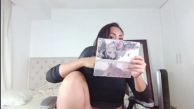 ms freyax online show from July 2026 01:20:02 AM