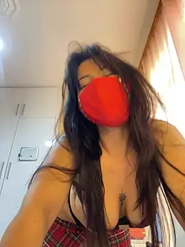 Snapshot of White-Petite chatting on April 2026 12:29:02 PM White-Petite online show from April 2026 12:29:02 PM