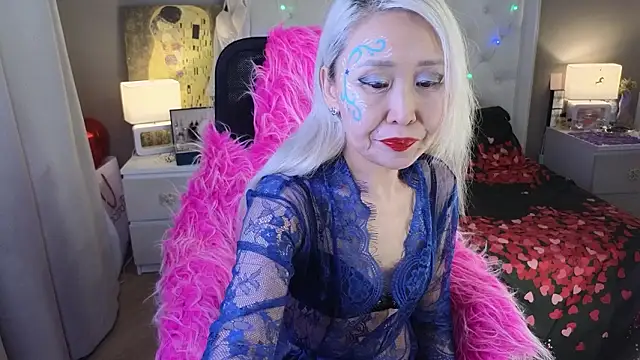 Snapshot of RoxalanaStar chatting on February 2026 08:09:01 PM RoxalanaStar online show from February 2026 08:09:01 PM