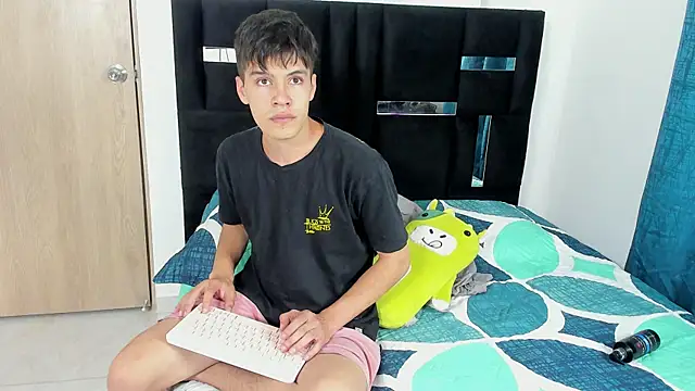 Dimitrixxx   online show from September 2025 10:25:02 PM