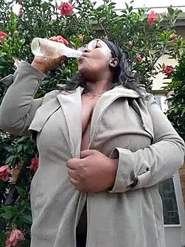 SWEETDOLLY29XX online show from January 2025 09:17:02 AM