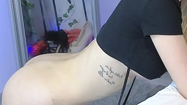 JuliaJuliette online show from February 2025 11:59:02 PM