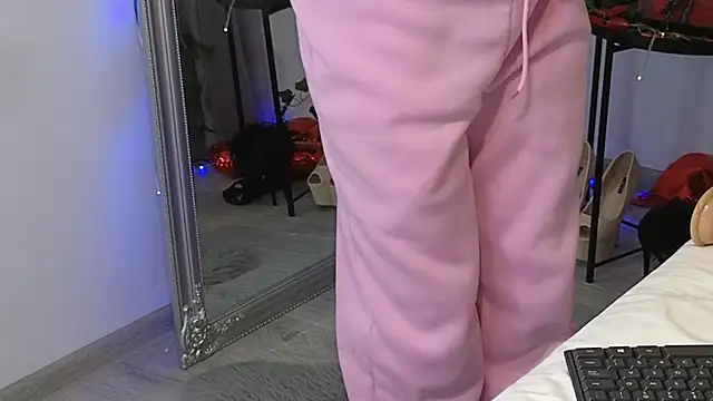 JuliaJuliette online show from March 2025 11:49:02 PM