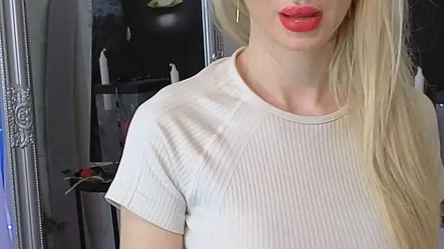 JuliaJuliette online show from March 2025 05:09:01 PM