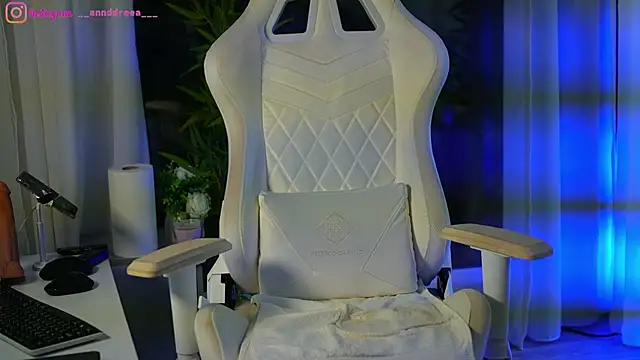 perfectt33n online show from December 2024 11:44:01 AM