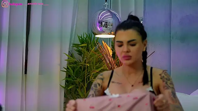 perfectt33n online show from April 2026 12:50:02 PM