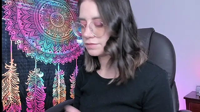 HazelKush online show from December 2024 08:37:02 PM