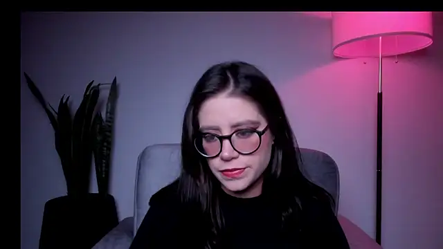 HazelKush online show from April 2026 10:10:02 PM