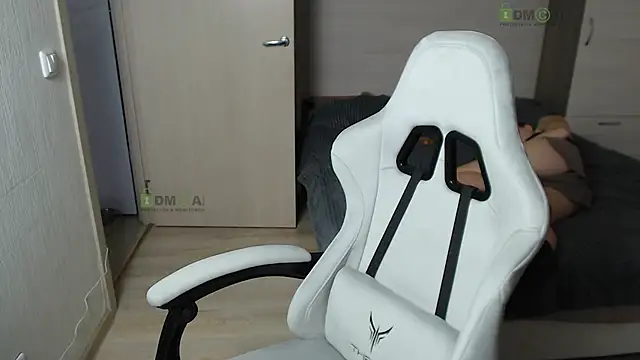 Sunny-Girl1 online show from March 2025 06:26:02 AM