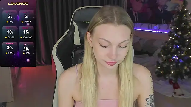 BiMolly online show from February 2025 06:09:02 PM