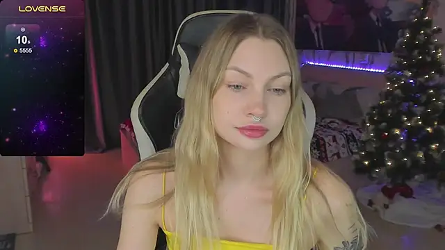 BiMolly online show from February 2025 09:12:01 PM