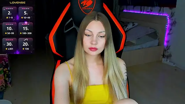 BiMolly online show from April 2026 12:54:02 AM