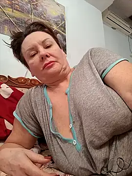  lady red  online show from February 2025 03:22:01 AM