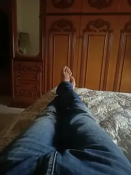 Snapshot of Bobby967 chatting on December 2025 09:47:02 AM Bobby967 online show from December 2025 09:47:02 AM