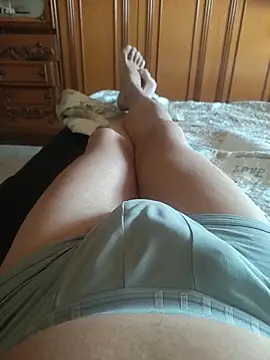 Snapshot of Bobby967 chatting on April 2026 06:44:02 AM Bobby967 online show from April 2026 06:44:02 AM