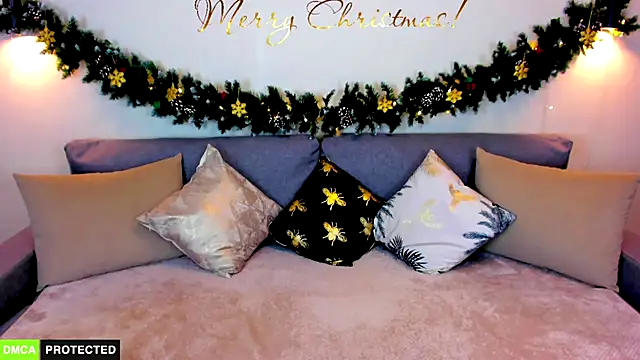 Snapshot of TheWoman__ chatting on December 2024 01:28:01 PM TheWoman online show from December 2024 01:28:01 PM