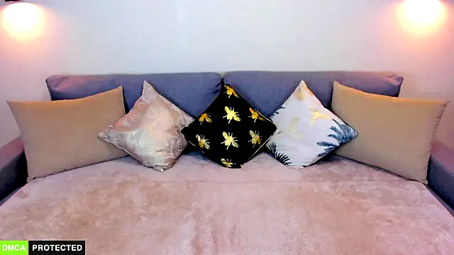 Snapshot of TheWoman__ chatting on January 2025 06:56:01 PM TheWoman online show from January 2025 06:56:01 PM