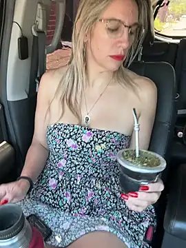 Gatitacarlita online show from December 2024 03:03:01 PM