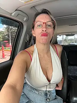 Gatitacarlita online show from February 2026 02:29:01 PM