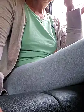 IsabelleCraft online show from September 2025 08:36:02 AM