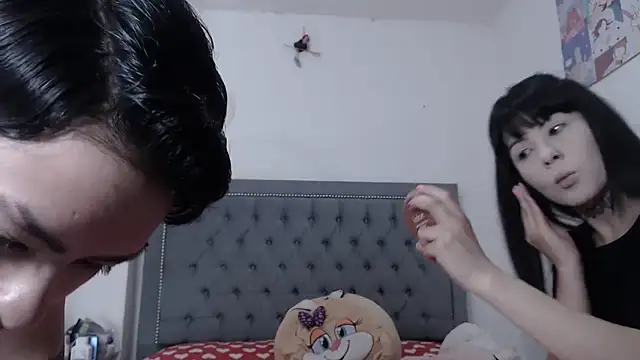 dulce maria x online show from October 2025 12:22:02 PM