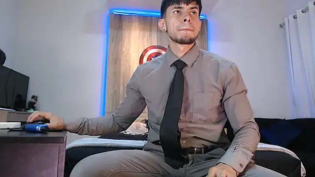 Snapshot of Andrew_4_ chatting on February 2025 04:18:02 AM Andrew 4 online show from February 2025 04:18:02 AM