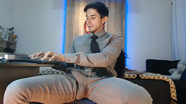 Snapshot of Andrew_4_ chatting on September 2025 08:31:02 AM Andrew 4 online show from September 2025 08:31:02 AM