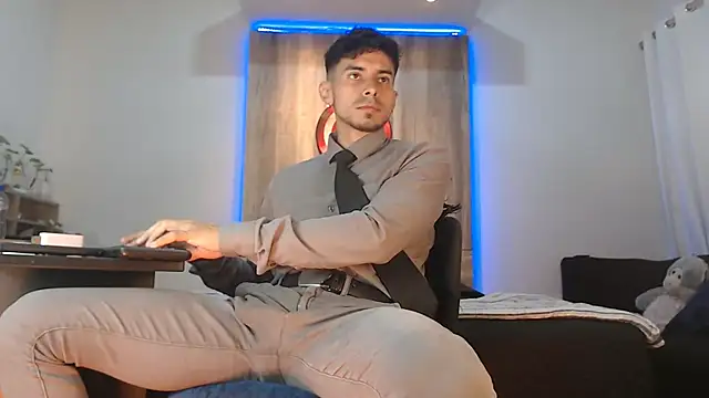 Snapshot of Andrew_4_ chatting on October 2025 02:45:02 AM Andrew 4 online show from October 2025 02:45:02 AM